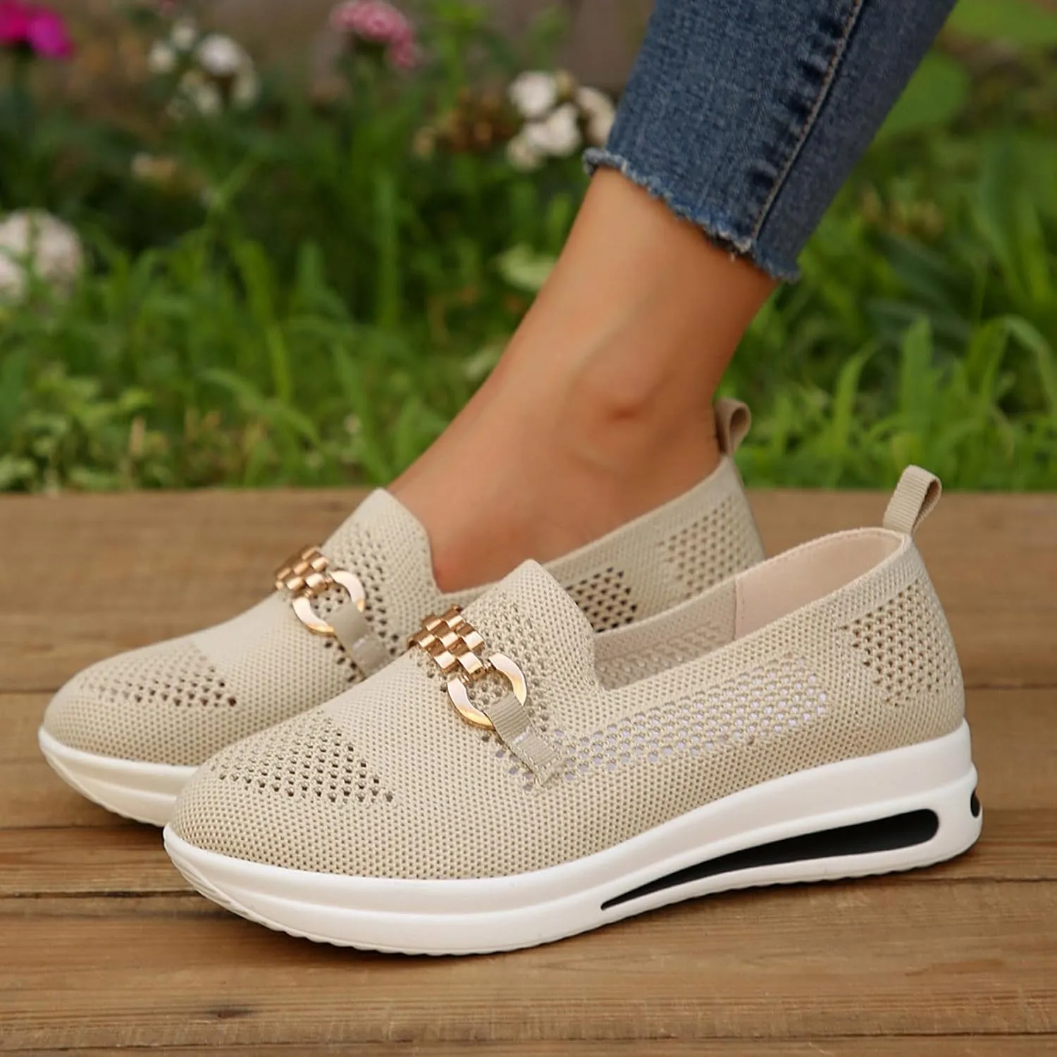 Fly Weave Soft Lightweight Shoes for Women Breathable Hollow Mesh Walking Driving Shoes Cushioned Slip-On Loafers