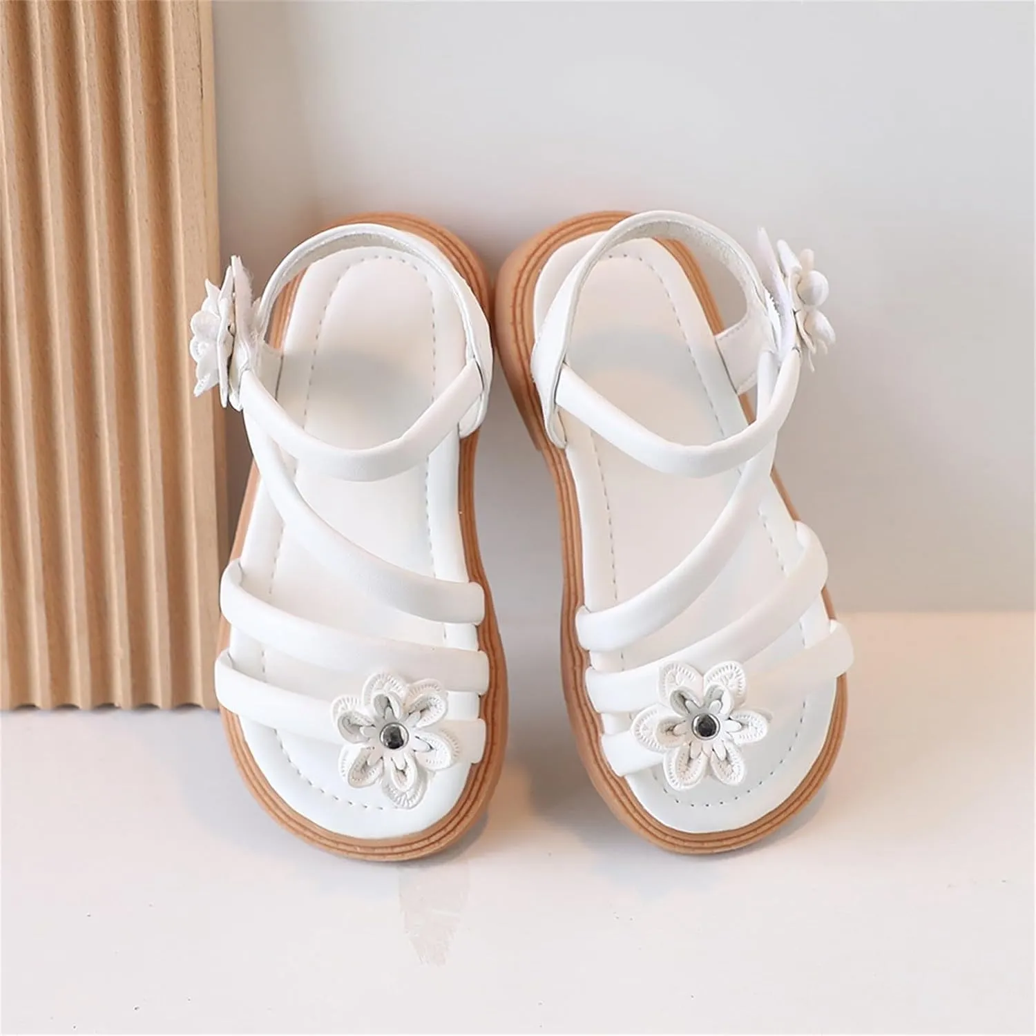 Girl Sandals Strappy Gladiator Comfort Summer Rubber Sole Shoes with Sun Flower Cute Toddler Sandals Brown