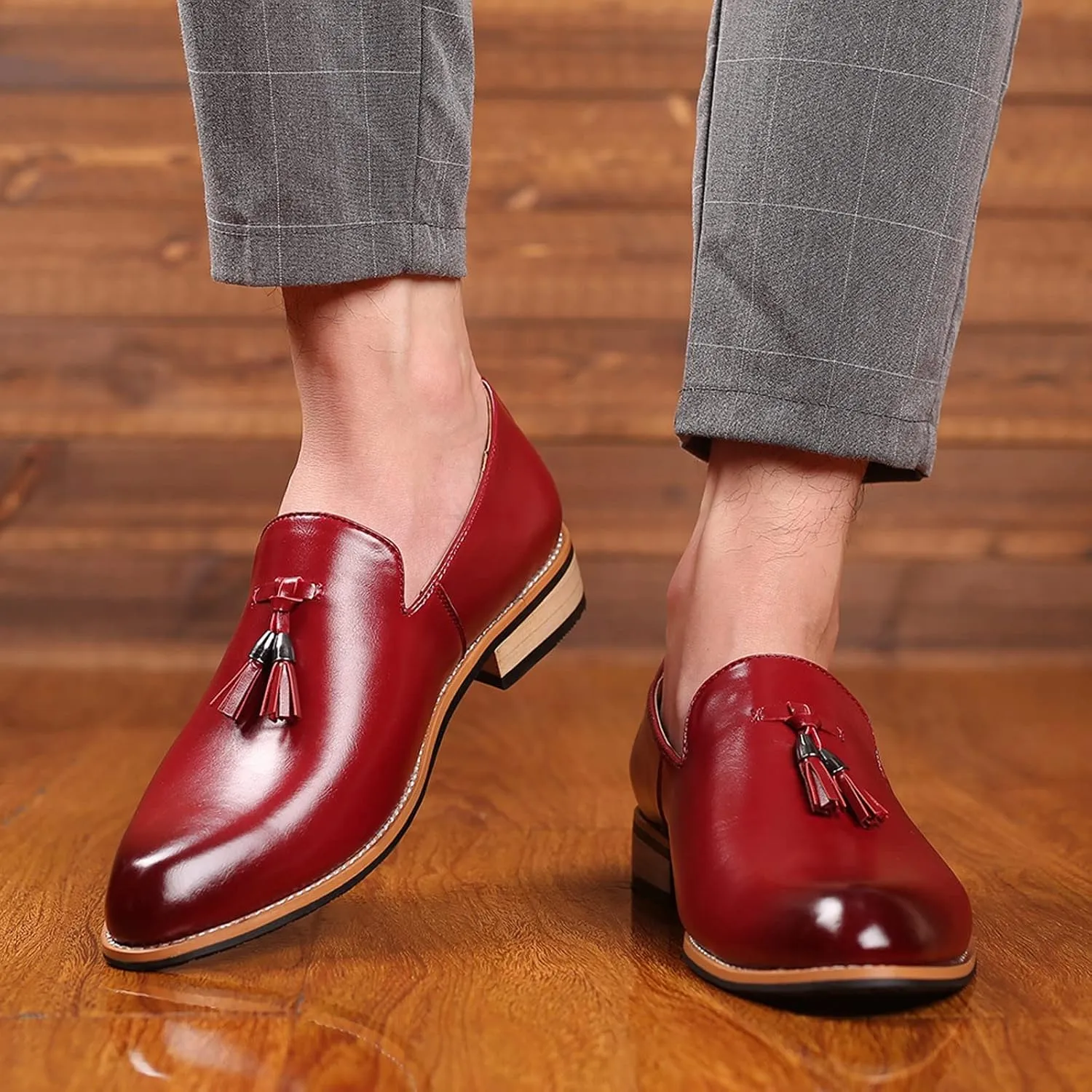 Mens Elegant Slip on Loafers Low Heel Matte Leather Shoes Comfortable Business Formal Shoe Retro Dress Loafers with Arch Support Casual Work Office Leather Shoes Men Fashion Suit Dating Shoe