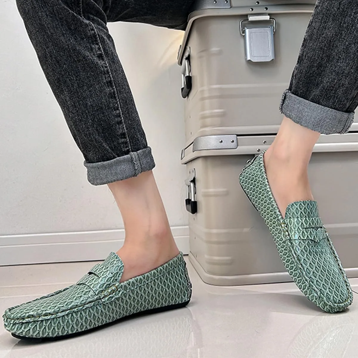 Men's Snake Embossed Leather Loafers Black Slip-On Driving Moccasins Shoes Style