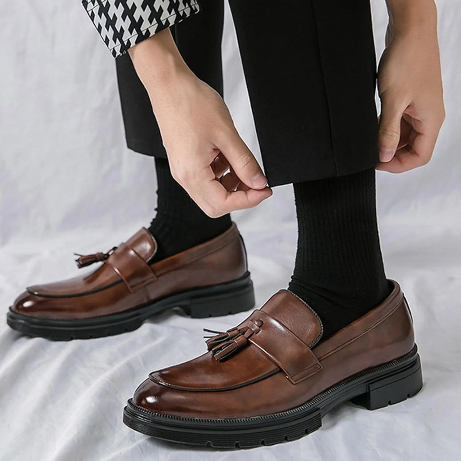 Mens Thick Sole Loafers Slip on Business Formal Loafers Non Slip Arch Support Leather Shoes for Men Waterproof Leather Shoes Comfortable Daily Work Shoe Casual Dress Shoe