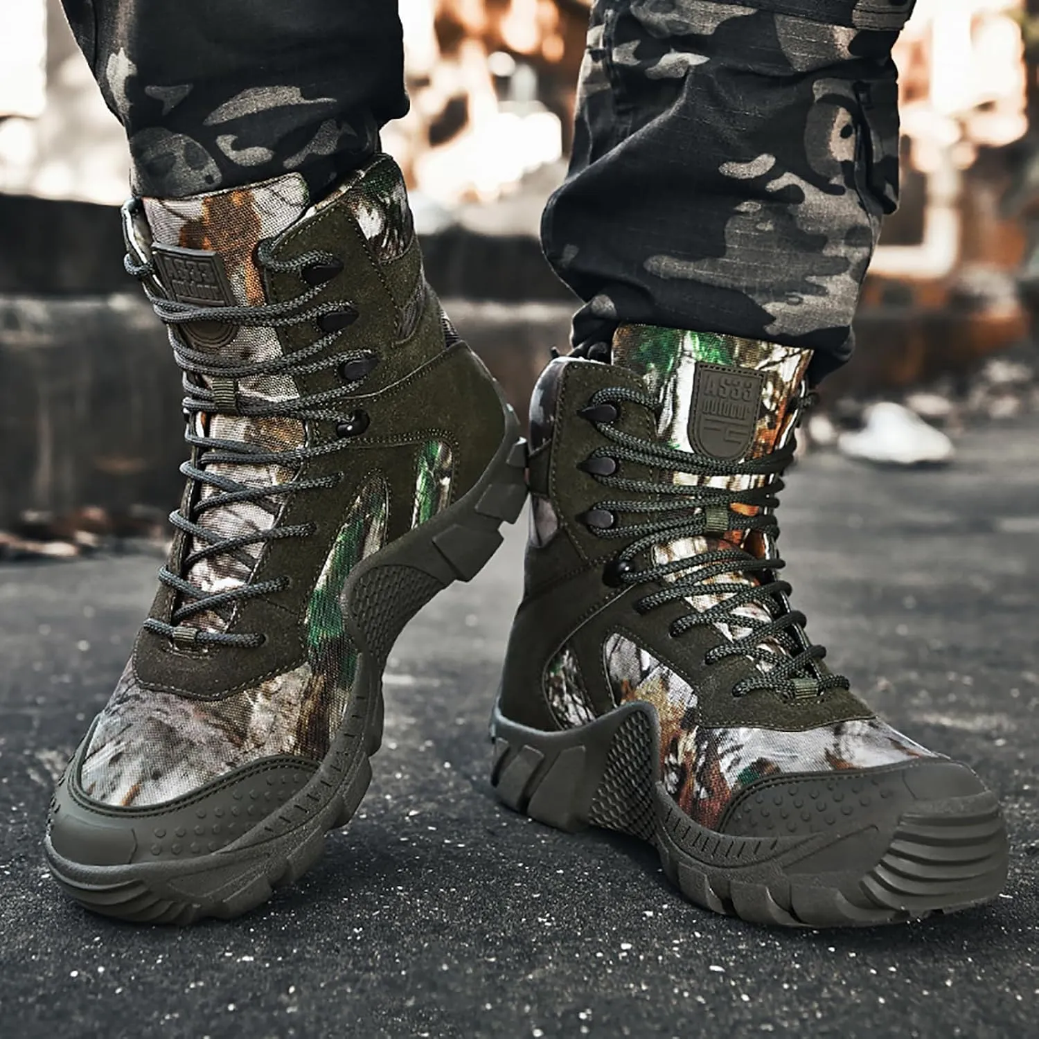 Men's Waterproof Military Tactical Boots Comfort Durable Leather Lace-Up Non-Slip Platform Hiking Boots Outdoor Motorcycle Combat Boots