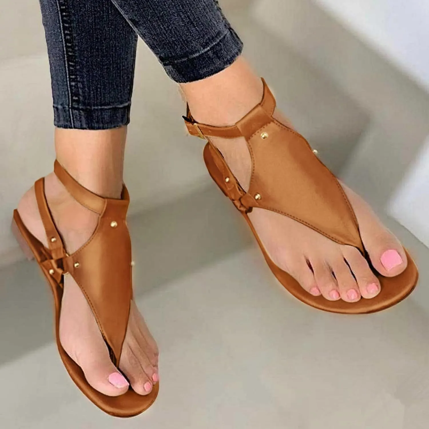 Women's Thong Flat Sandals, 2025 Comfortable Flip Flops T-Strap Dress Sandals with Adjustable Ankle Strap Leather Strappy Slip On Summer Shoes Beach Dressy Casual Slides